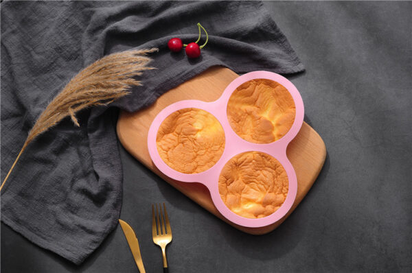 Bake Perfect Cakes Every Time with Our 4 Inch Round Silicone Mold - Image 7