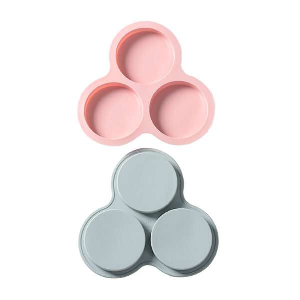 Bake Perfect Cakes Every Time with Our 4 Inch Round Silicone Mold - Image 4