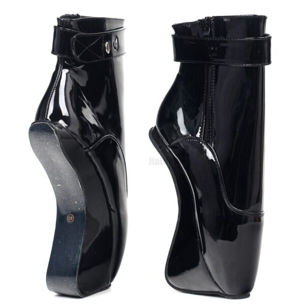Step Up Your Style Game with These Minimalist Role Playing Boots - Image 2