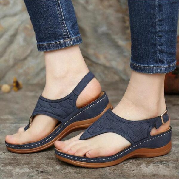 Ankle Buckle Roman Sandals for Women with a Retro Flair - Image 2