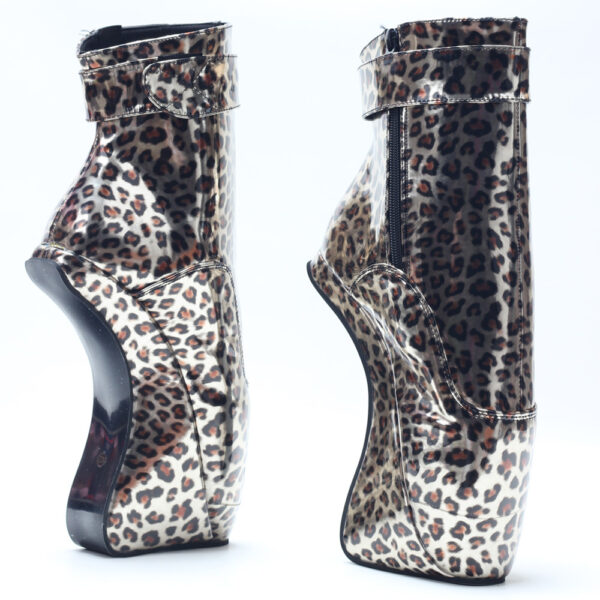 Step Up Your Style Game with These Minimalist Role Playing Boots - Image 7