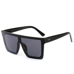 Unleash Your Inner Diva with Women’s Oversized Sunglasses