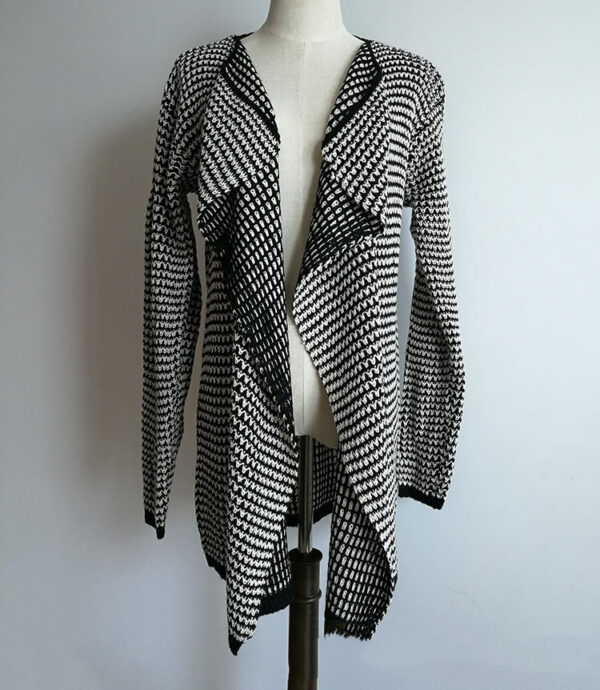 Women's Irregular Knitted Cardigan - Image 5