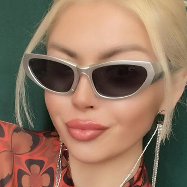 Women's Stylish Millennium Sunglasses - Image 2