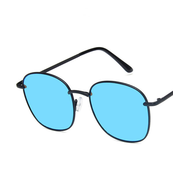Elegant Metal Round Sunglasses for Women with a Timeless Appeal - Image 3