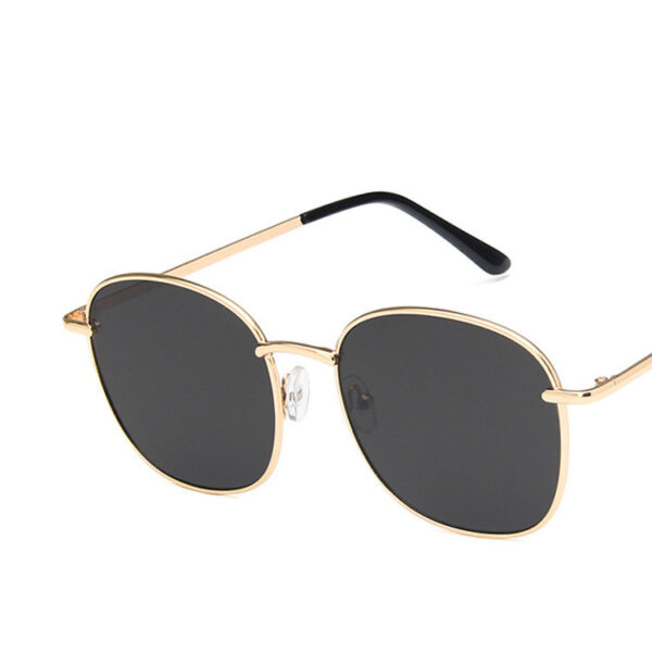 Elegant Metal Round Sunglasses for Women with a Timeless Appeal - Image 5
