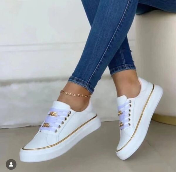 Women's Low Top Fitness Shoes - Image 3