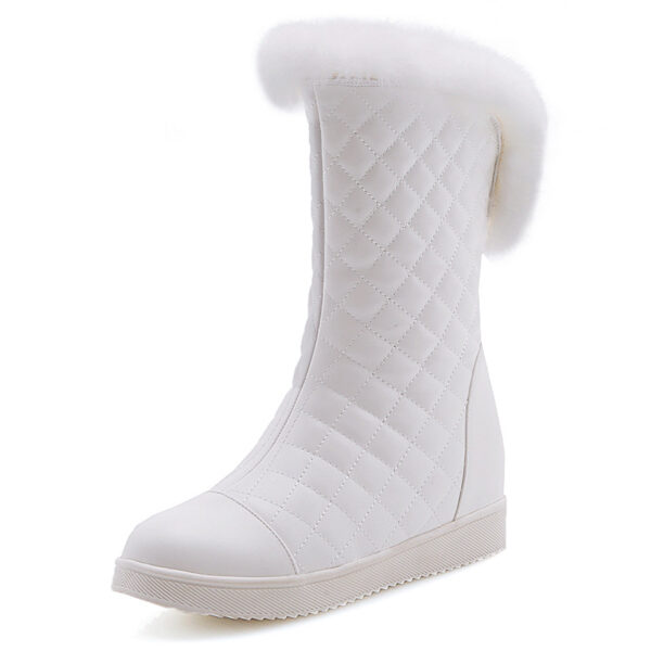 Women's Flat Snow Boots and Fleece Warmth - Image 3