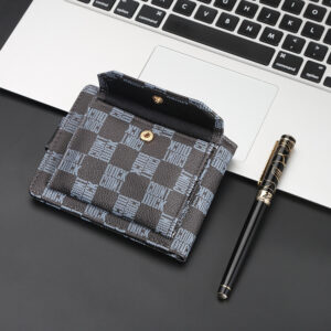 Short Wallet for Men with Multifunctional Features