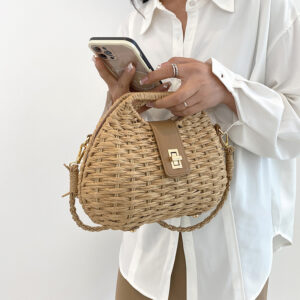 Woven Straw Shoulder Bag Perfect for Women on the Go