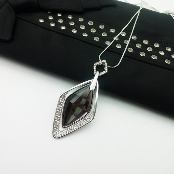 Grey Stone Exaggerated Pendant Crystal Necklace - Image 2