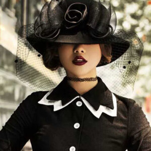 Women’s French Wool Hat with Net Yarn and Rose Detail – Stylish and Elegant