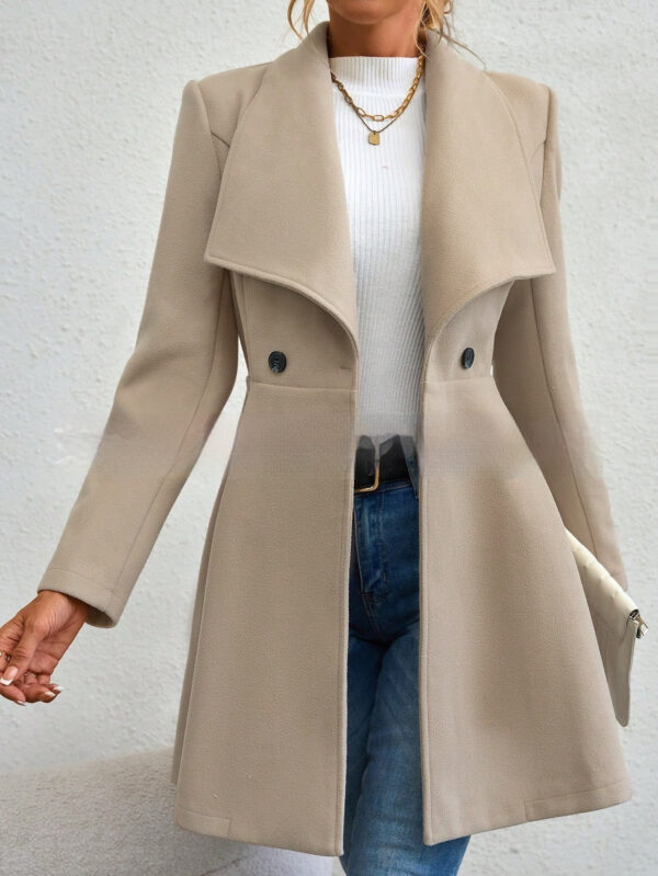 Timeless Women's Vintage Coat with Classic Turn-Down Collar Design - Image 10